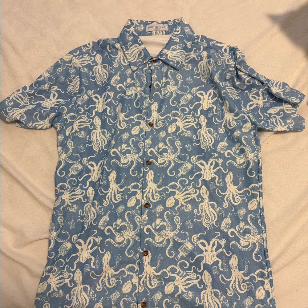 SMITH & QUINN Blue and White Casual Button Down Shirt NEVER WORN